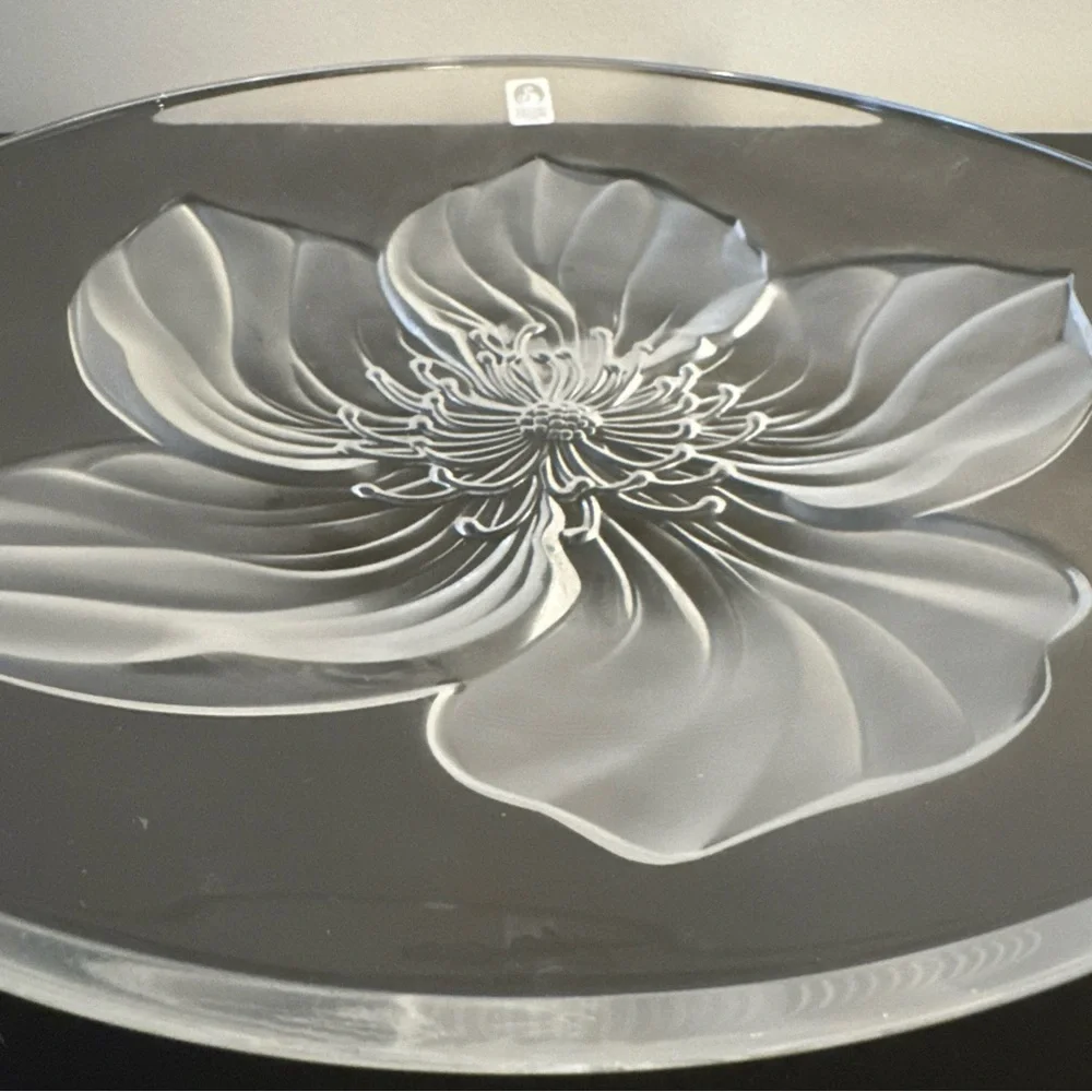 Sasaki Crystal Bowl 3D Effect Clear Flower Thick  11.5” Width